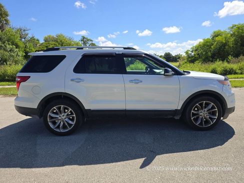 Used 2015 Ford Explorer XLT w/ Equipment Group 202A image 5