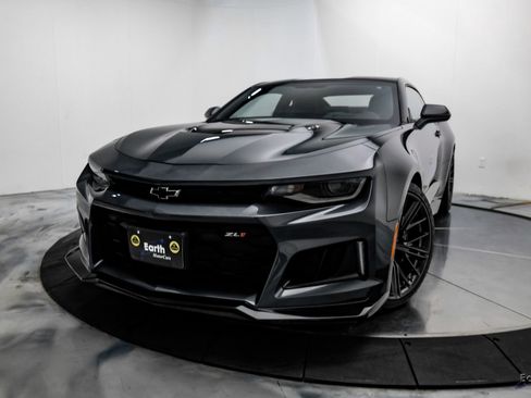Used 2018 Chevrolet Camaro ZL1 RWD image 3