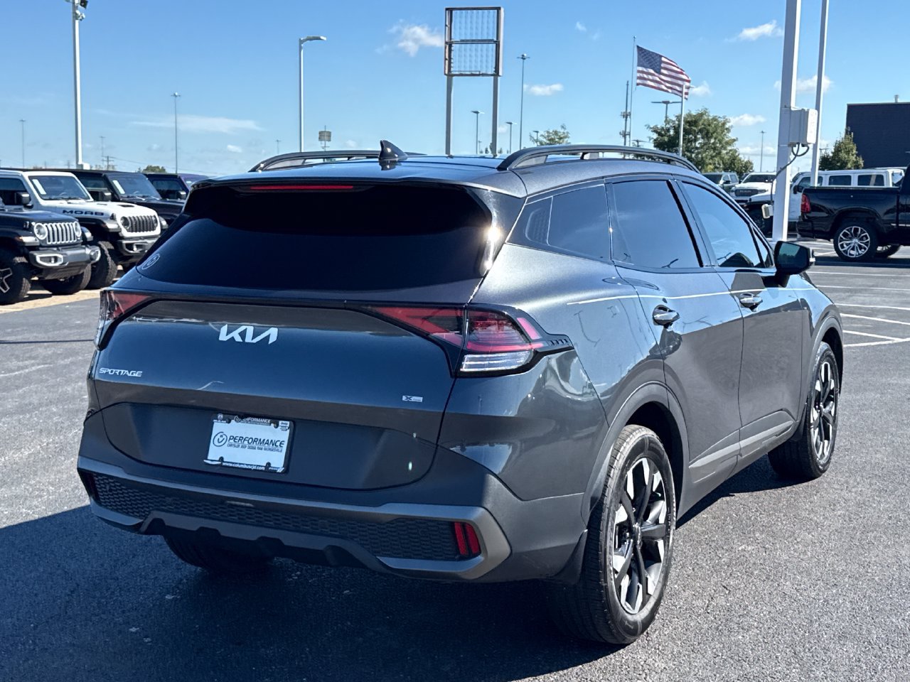 Used 2023 Kia Sportage X-Line w/ X-Line Premium Package AWD/4WD image 3