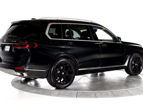 Used 2024 BMW X7 xDrive40i w/ Premium Package AWD/4WD image 8