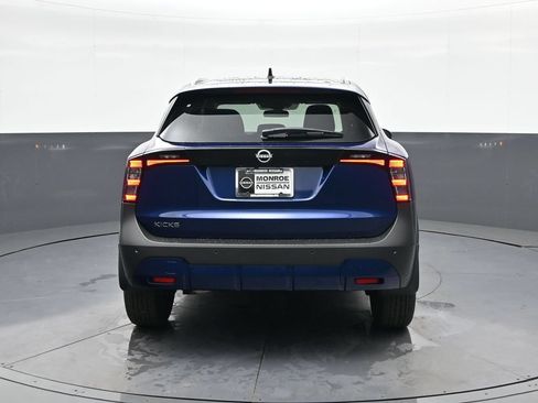 Used 2026 Nissan Kicks SV FWD image 8