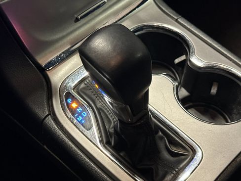 Certified 2020 Jeep Grand Cherokee Altitude AWD/4WD image 18
