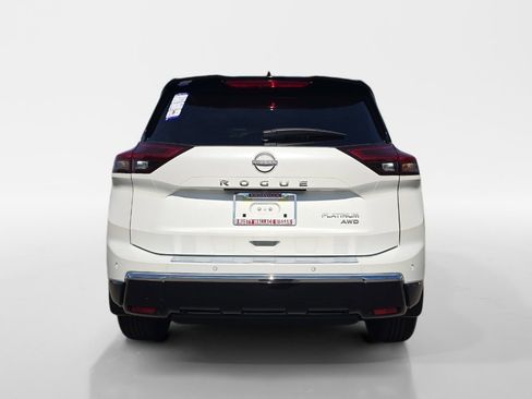 New 2026 Nissan Rogue Platinum image 4