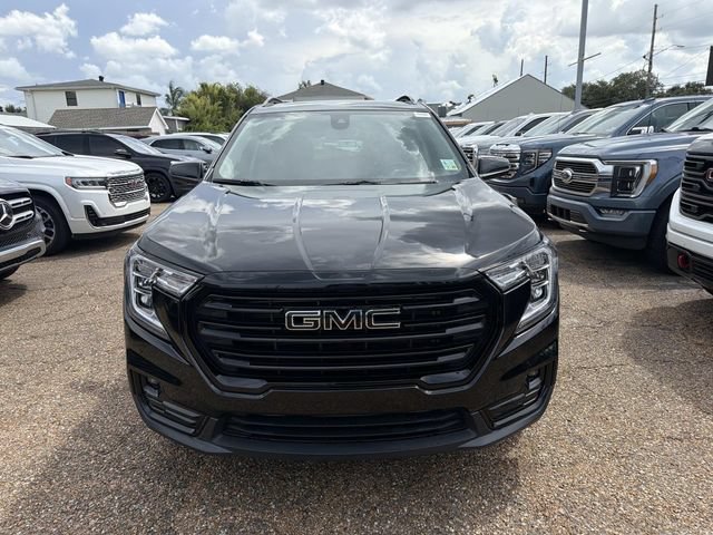 Used 2024 GMC Terrain SLT w/ Elevation Edition FWD image 2
