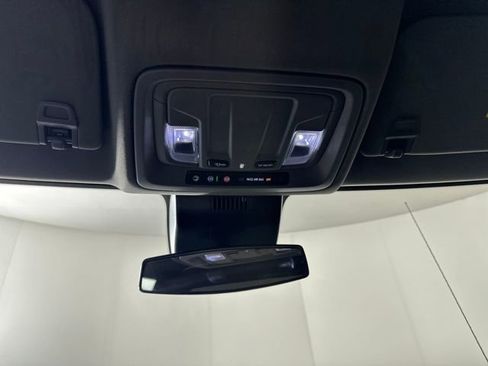 Used 2023 GMC Sierra 1500 Elevation image 24