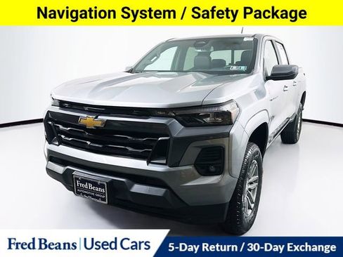 Used 2023 Chevrolet Colorado LT w/ LT Convenience Package III AWD/4WD image 3