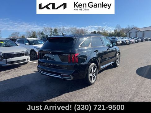 Certified 2022 Kia Sorento S image 5