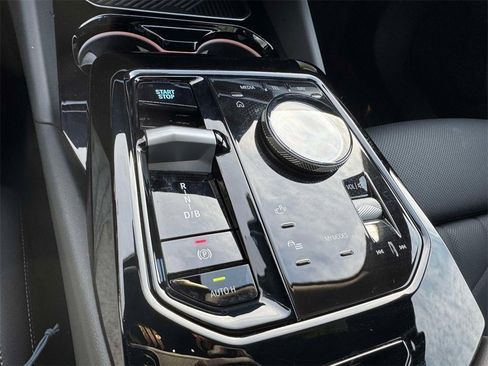 Certified 2025 BMW i5 xDrive40 w/ Premium Package image 15