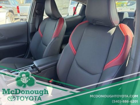 New 2026 Toyota Prius Plug-In Hybrid image 4