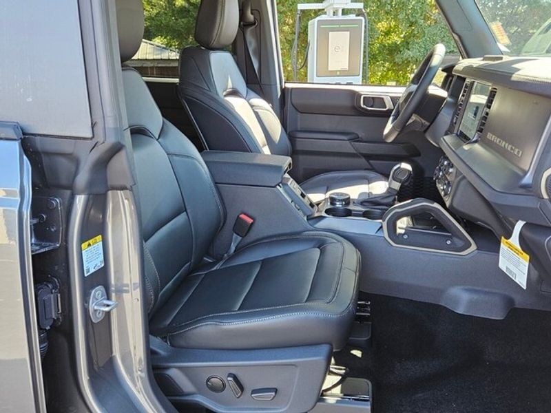 New 2025 Ford Bronco Badlands AWD/4WD image 17