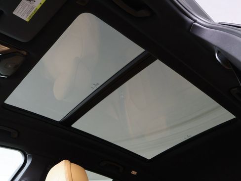 Used 2024 BMW X5 xDrive40i w/ Premium Package image 21