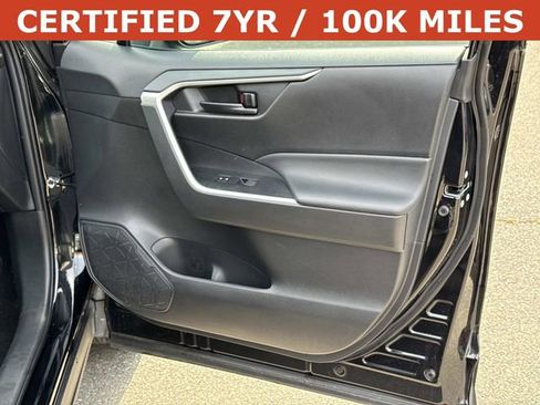 Used 2024 Toyota RAV4 LE AWD/4WD image 8