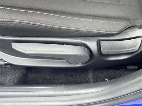 Used 2025 Hyundai Elantra SEL FWD image 16