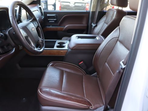 Used 2019 Chevrolet Silverado 2500 High Country w/ Duramax Plus Package AWD/4WD image 21