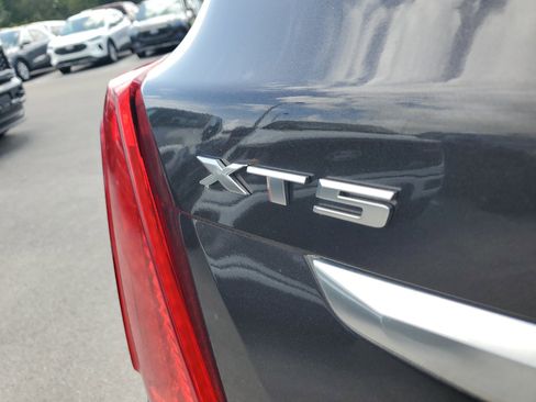Used 2019 Cadillac XT5 FWD image 33