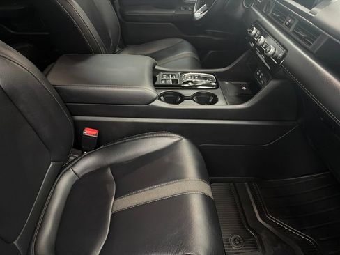 Used 2024 Honda Pilot EX-L image 30