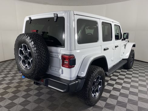 Used 2023 Jeep Wrangler Unlimited Rubicon 4xe w/ Cold Weather Group AWD/4WD image 9