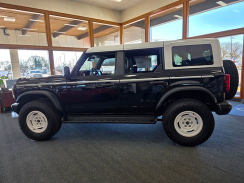 New 2025 Ford Bronco Heritage Edition image 8