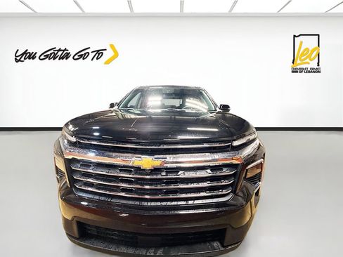 New 2026 Chevrolet Traverse LT w/ Sun and Wheel Package image 2