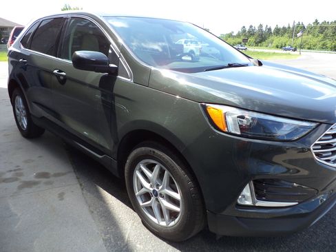 Used 2022 Ford Edge SEL w/ Convenience Package image 9
