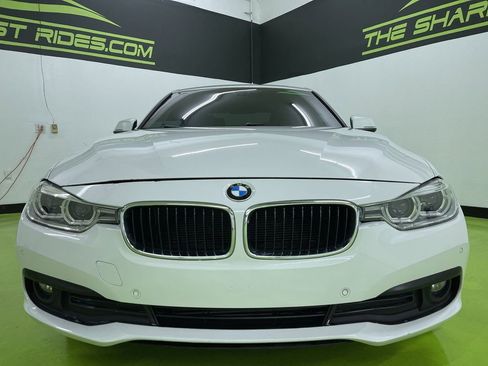 Used 2017 BMW 320i xDrive xDrive image 3