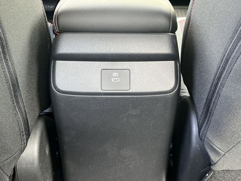 New 2026 Nissan Sentra SR w/ Floor Mat Package FWD image 19