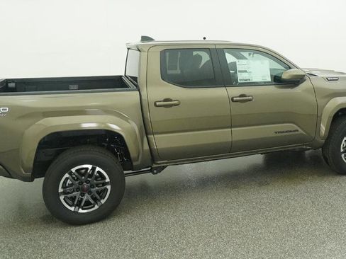 New 2026 Toyota Tacoma TRD Sport image 18