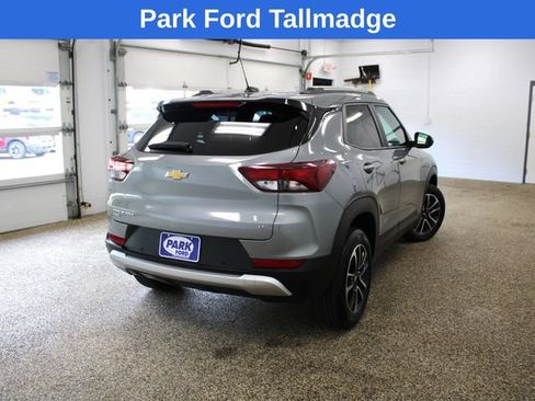Used 2025 Chevrolet TrailBlazer LT w/ LT Cold Weather Package AWD/4WD image 6