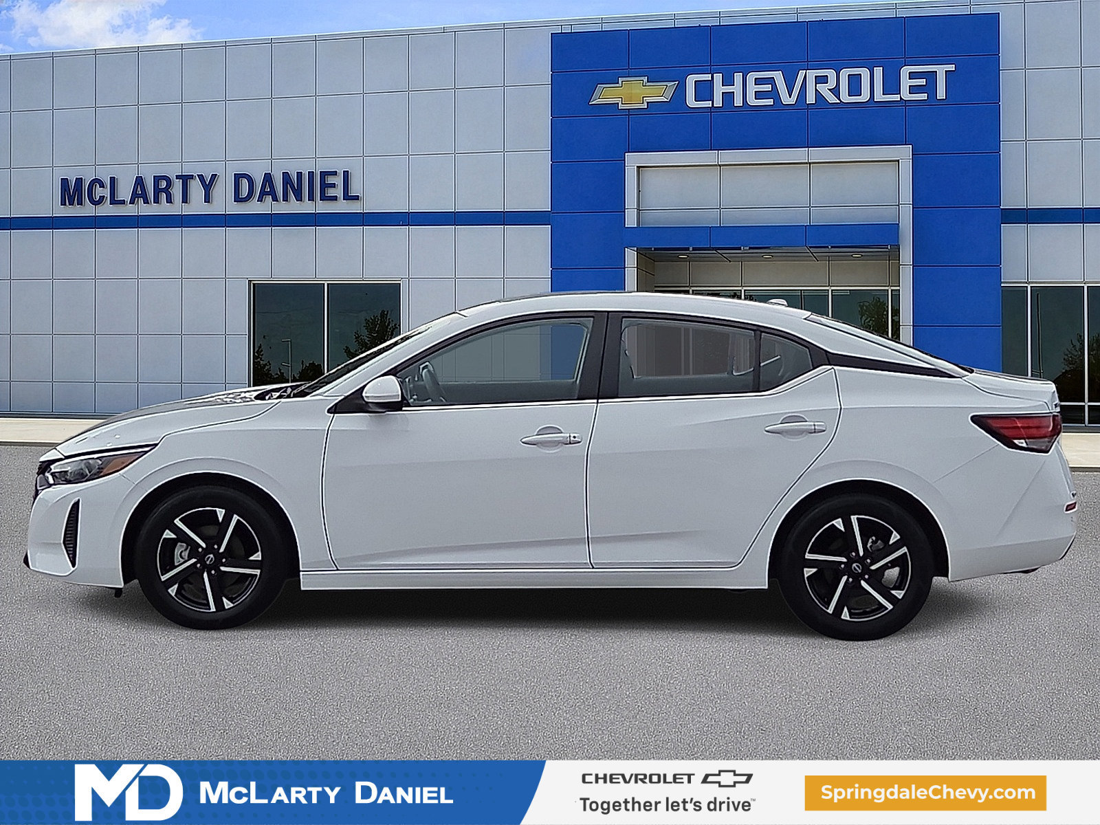 Used 2025 Nissan Sentra SV FWD image 3
