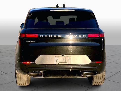Used 2024 Land Rover Range Rover Sport SE image 4