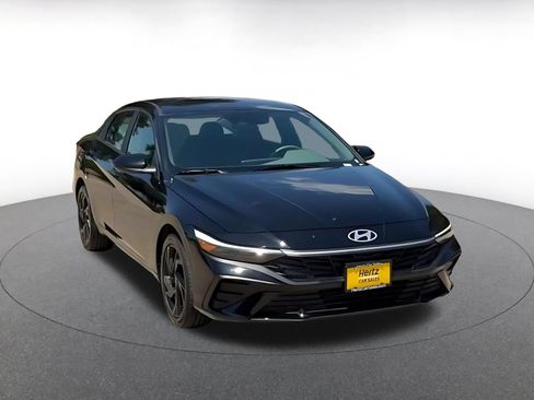 Used 2026 Hyundai Elantra Sport FWD image 3