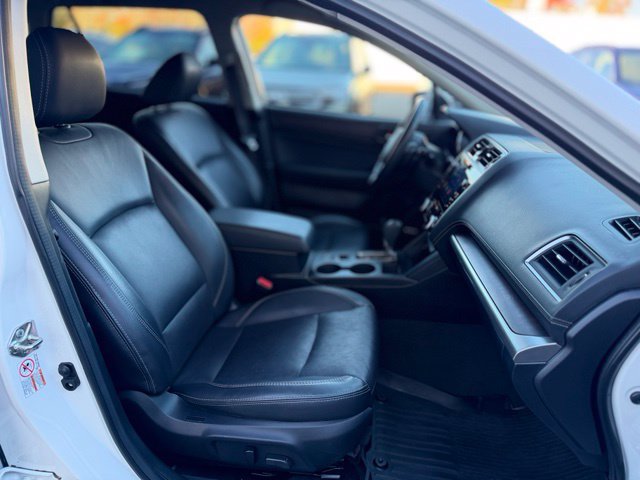 Used 2019 Subaru Outback 2.5i Limited AWD/4WD image 25