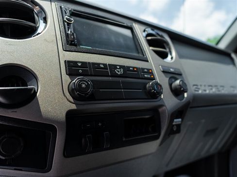 Used 2015 Ford F250 XLT AWD/4WD image 30