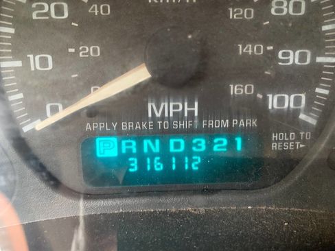 Used 2002 Chevrolet Tahoe LT RWD image 11