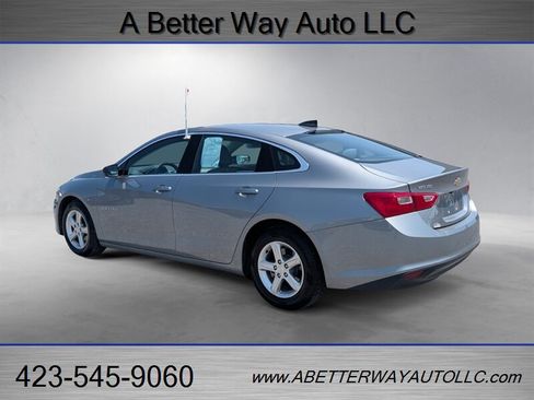 Used 2023 Chevrolet Malibu LS FWD image 4
