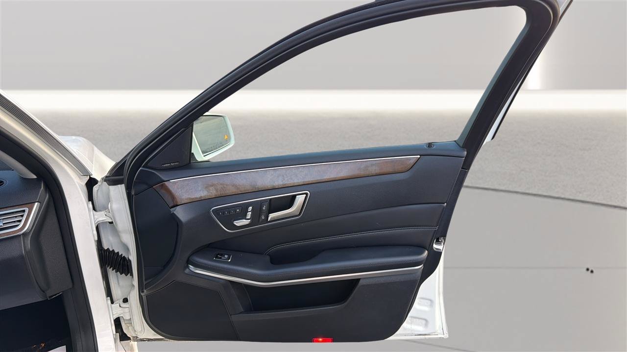 Used 2014 Mercedes-Benz E 350 Sedan image 16