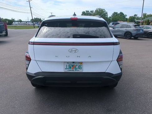 Used 2025 Hyundai Kona SEL FWD image 30