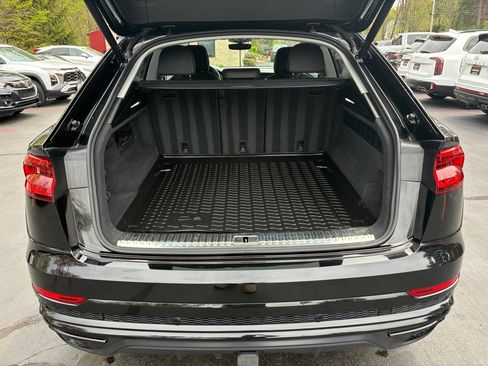 Used 2023 Audi Q8 Prestige AWD/4WD image 11