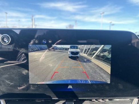 Used 2025 Chevrolet Equinox LT FWD image 26