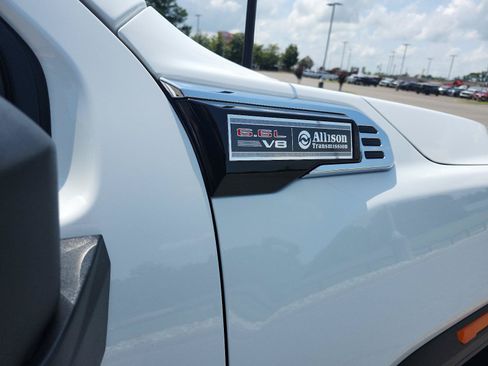 Certified 2025 GMC Sierra 2500 Pro w/ Convenience Package AWD/4WD image 8