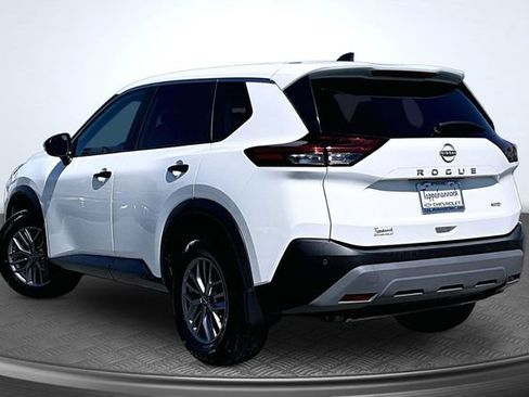 Used 2023 Nissan Rogue S AWD/4WD image 4