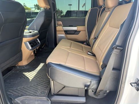 Used 2024 Ford F250 Lariat w/ Lariat Ultimate Package AWD/4WD image 11