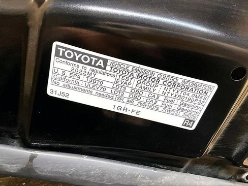 Used 2022 Toyota 4Runner SR5 Premium w/ Moonroof Package image 34