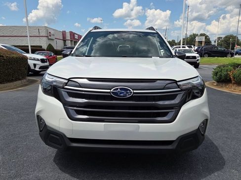 Used 2025 Subaru Forester Premium w/ Convenience Package #1 AWD/4WD image 2
