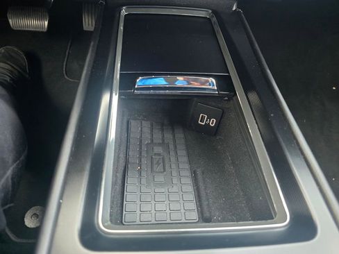 Certified 2023 Lincoln Corsair Reserve w/ Equipment Group 202A image 19