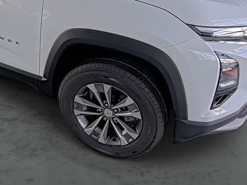 New 2026 Chevrolet Equinox LT image 14