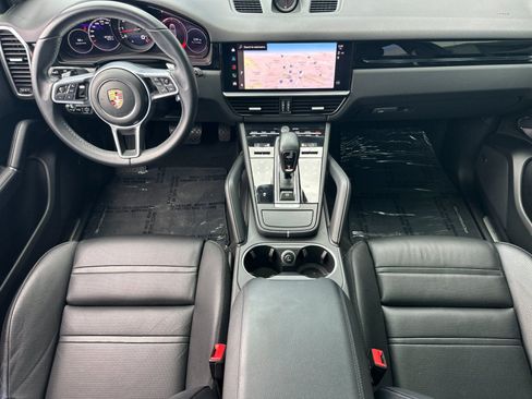 Used 2023 Porsche Cayenne Platinum Edition AWD/4WD image 6