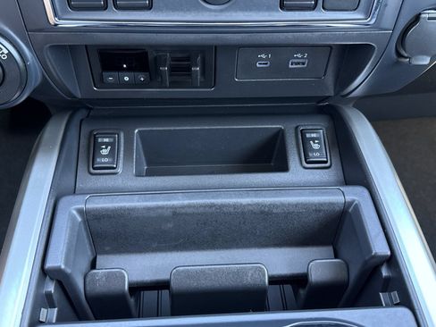 Used 2024 Nissan Titan SV w/ SV Convenience Package AWD/4WD image 26