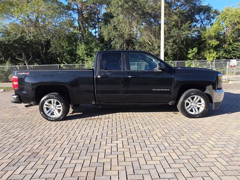 Used 2018 Chevrolet Silverado 1500 LT w/ All Star Edition image 12