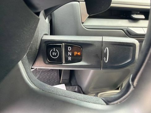 Used 2024 Kia EV9 Light Long Range RWD image 14